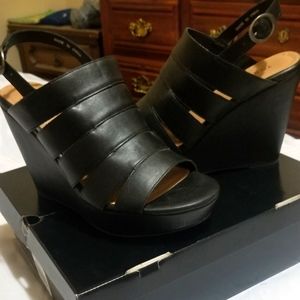 Torrid,12W Black strappy Wedges